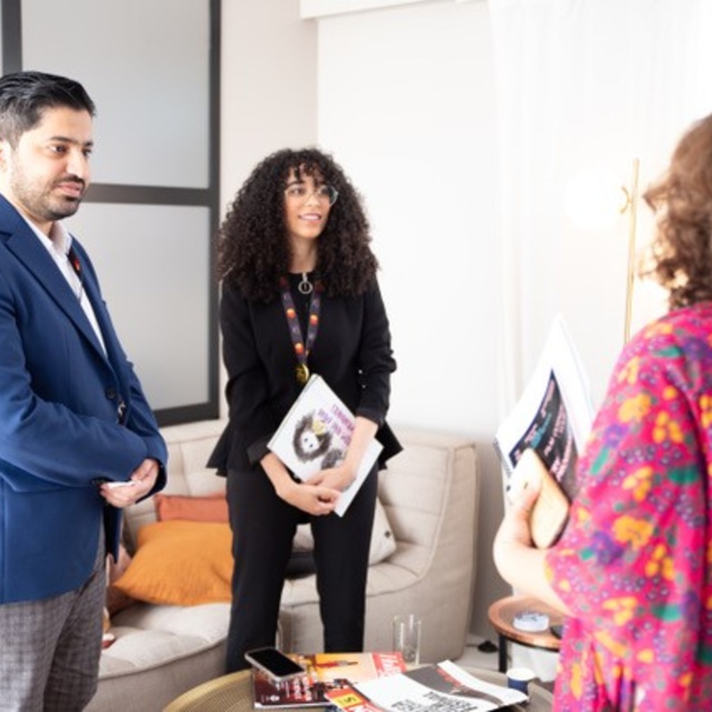  مخرجة سعودية تشد اهتمام 10 شركات إنتاج عالمية في مهرجان كان بفيلمها "أرجيحة"