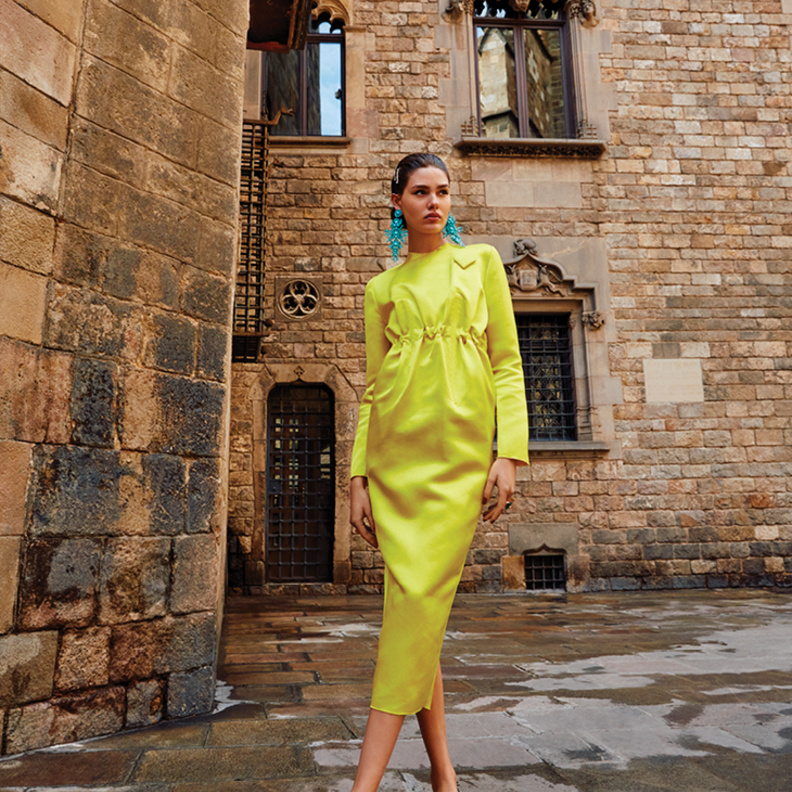 جلسة تصوير خاصة بـ "هي" بعنوان Barcelona