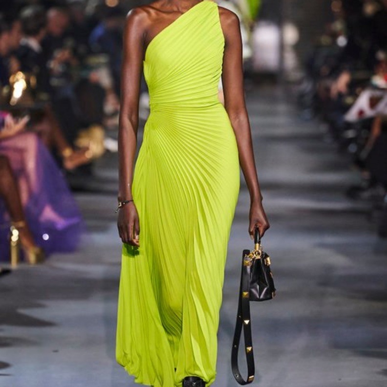  تنورة بليسيه ماكسي من Alice & Olivia