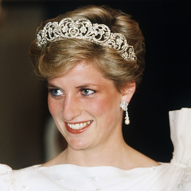 تاج عائلة سبنسر يعرض للمرة الأولى منذ عقود في احتفالات اليوبيل البلاتيني للملكة