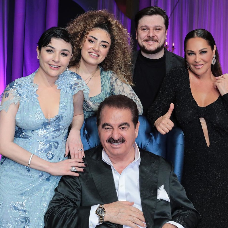 إبراهيم تاتليس وابنته في البرنامج 