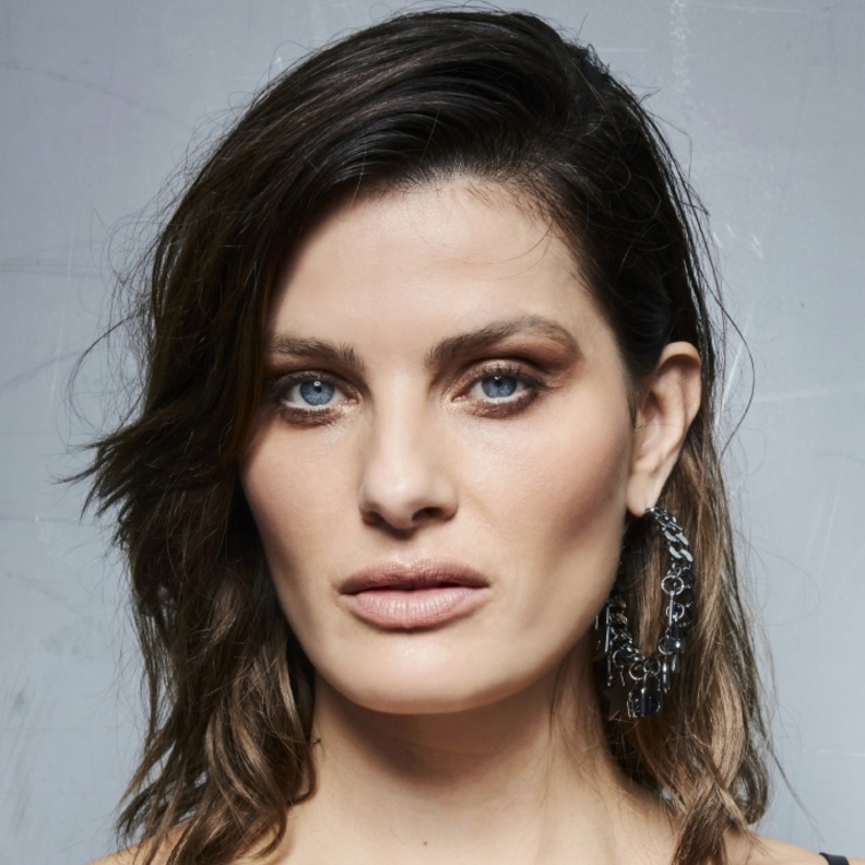 قصات شعر مدرج للوجه المستطيل