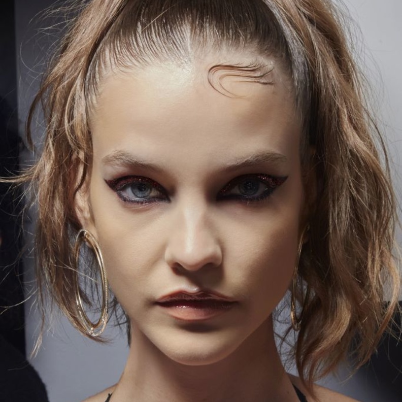 أفكار تسريحات شعر جديدة تناسب الموسم الصيفي