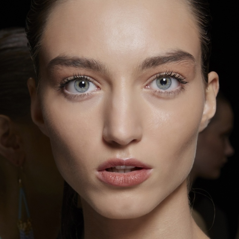 فوائد الفازلين للوجه وأفضل ماسكاته للحصول على بشرة نقية