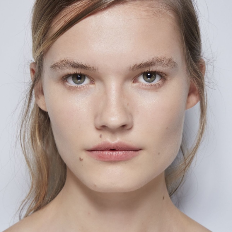 فوائد ماسك الخيار والنشا لتفتيح وشد بشرة الصبايا