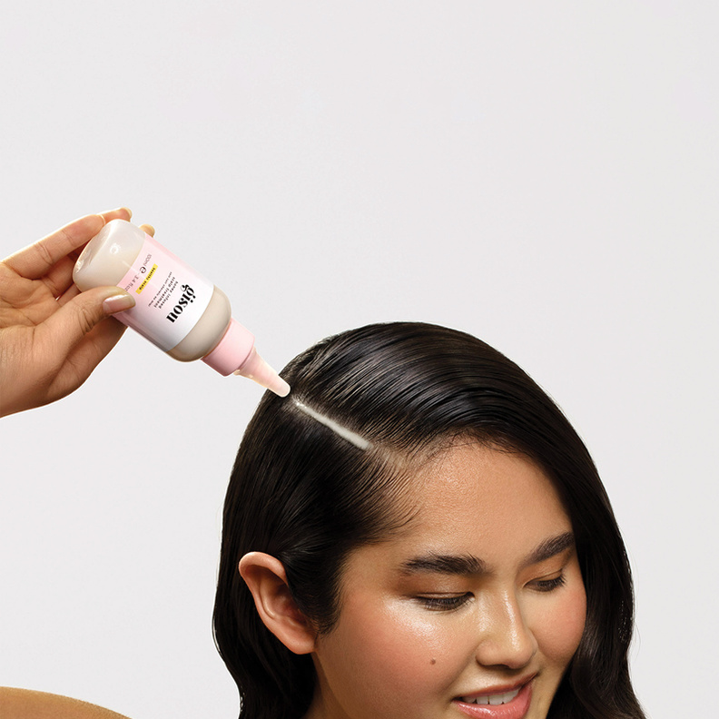  جدّدوا فروة رأسكم وأعيدوا توازنها لشعر أكثر صحّة مع honey in fusedscalptreatment من GISOU