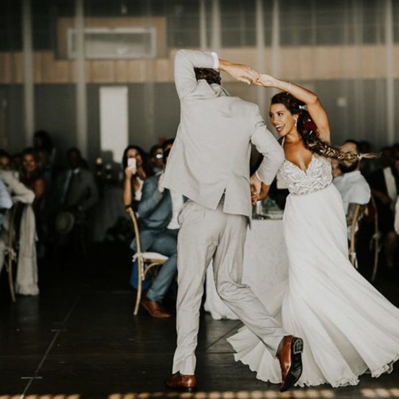 4 نصائح ذهبية لكل عروس ترغب في الرقص يوم زفافها‎