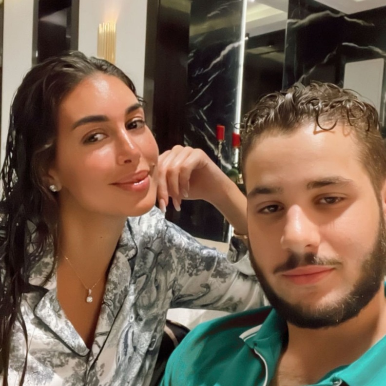 ياسمين صبري واخيها 