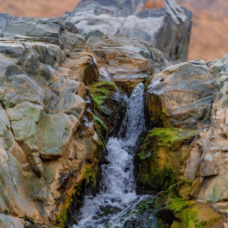 أجواء خلابة في محيط شلال الخرار - المصدر واس