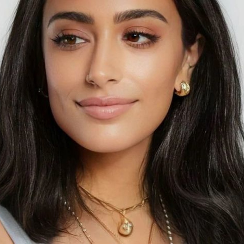 أقراط Diamond Bezel من Tanya Farah