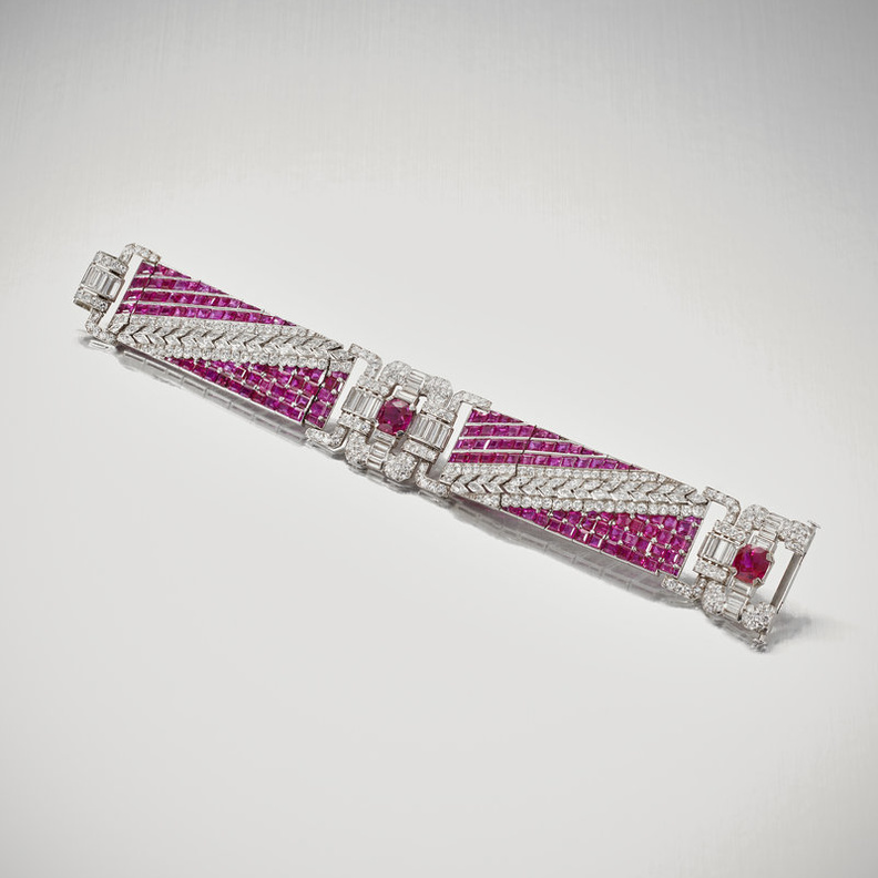 اسوارة أرت ديكو بالماس والياقوت الأحمر