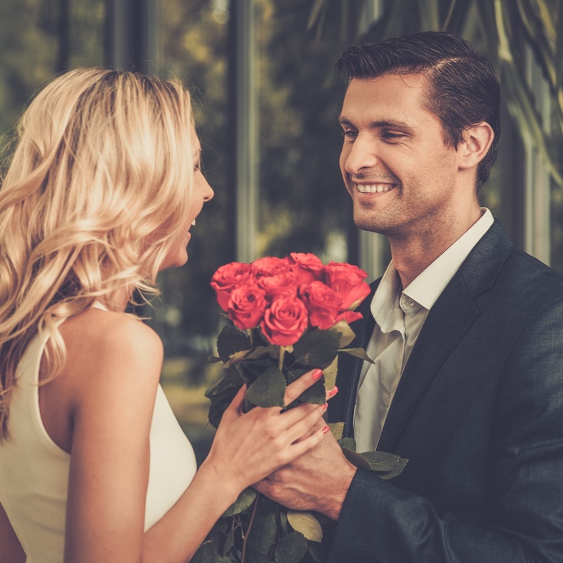 الحب من أول نظرة .. هذه أقوى علاماته