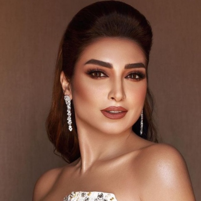 النجمة روجينا