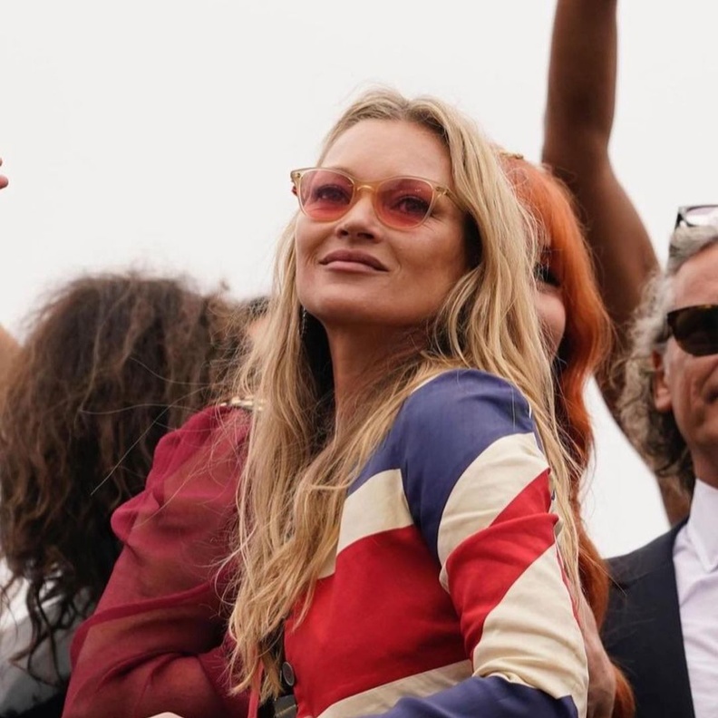 سترة كيت موس قطعة نادرة من تاريخ الموضة