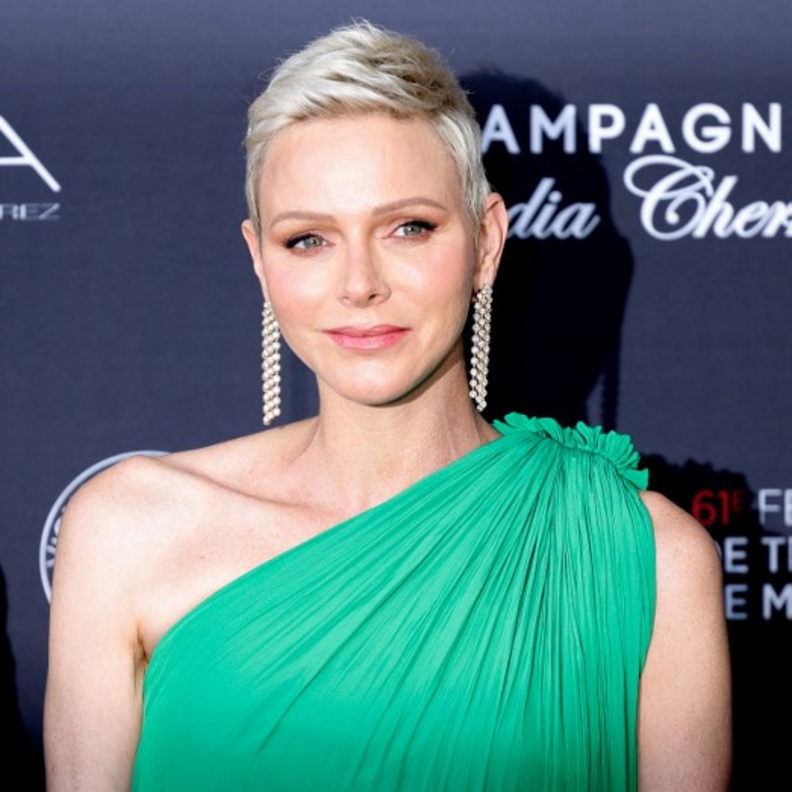 اأميرة موناكو تختار خاتم Cartier Trinity ring من توقيع كارتييه Cartier بدلا من خاتم خطوبتها الماشي