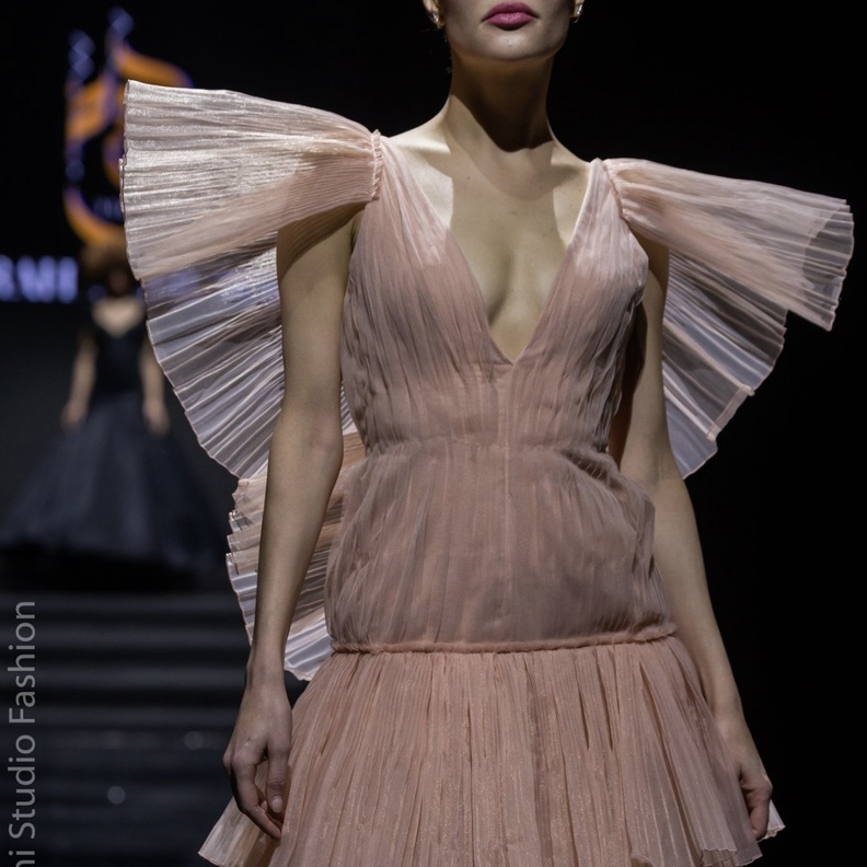 عرض أزياء نورة الحميد. المصدر نورة الحميد