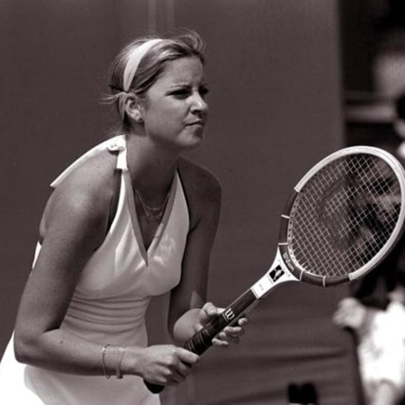 كريس إيفرت ترتدي أساور التنس