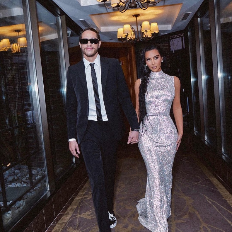 هل تستمر علاقة كيم كارداشيان وبيت ديفيدسون... هذا ما تكشفه الأبراج عن توافق الميزان والقوس