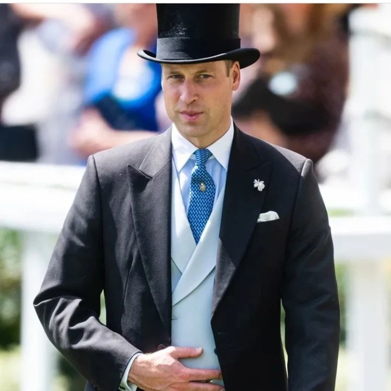 ملك مستقبلي وبائع جرائد؟