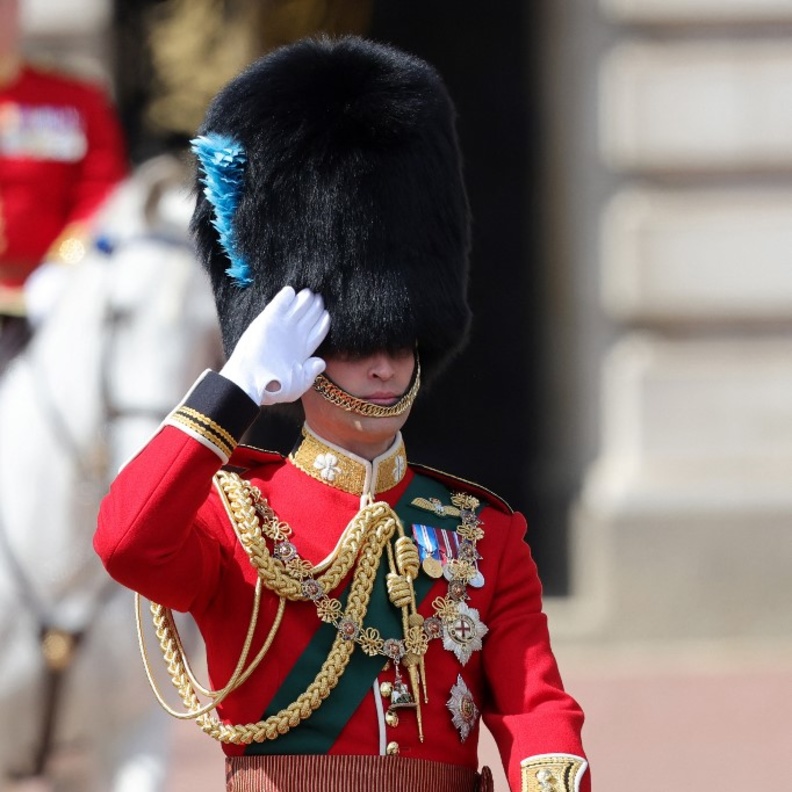 كيف اختلف زي الأمير ويليام العسكري في احتفال Trooping the Colour على مر السنين؟