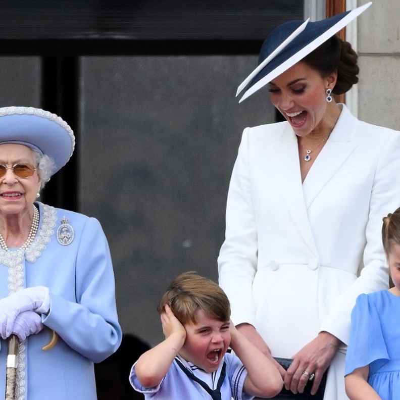 افراد العائلة المالكة 