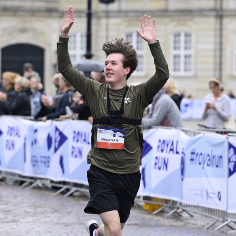 الأمير كريستيان من العائلة المالكة الدنماركية يترك مدرسته بسبب التنمر