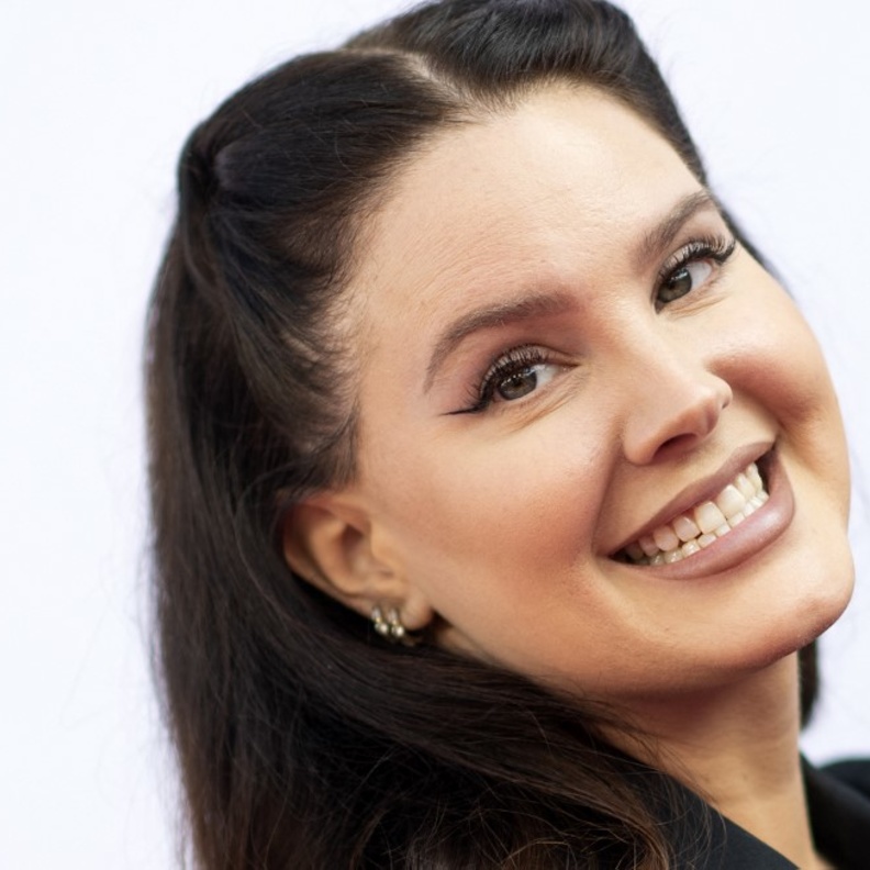 حيل رسم العين بالآيلاينر للمبتدئات والحصول على مكياج Lana Del Rey