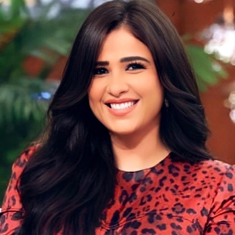 ياسمين عبد العزيز