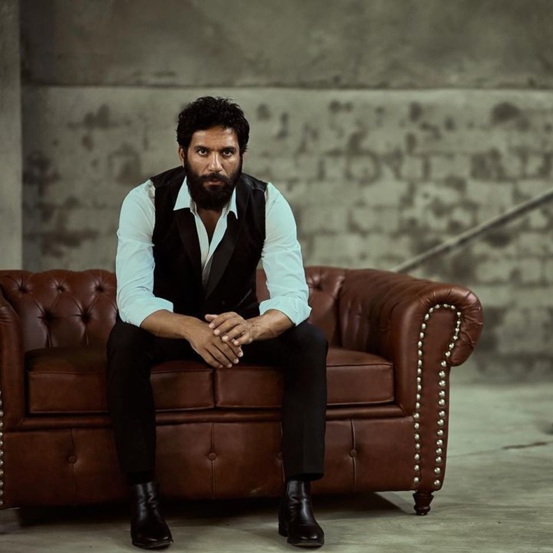 النجم حسن الرداد