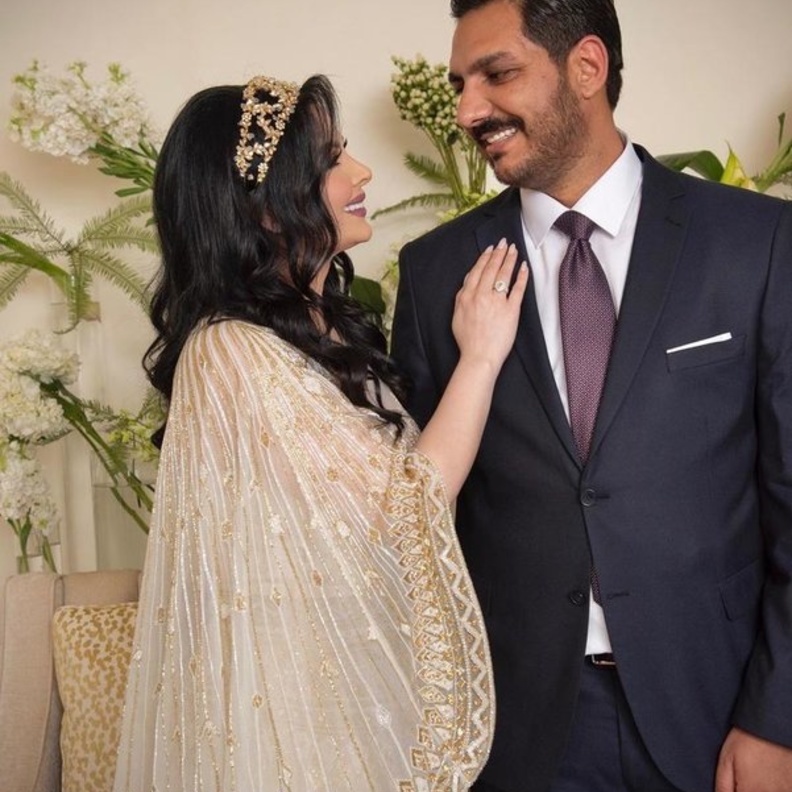 ديانا كرزون وزوجها يحتفلان بعيد الميلاد الأول لطفلتهما 