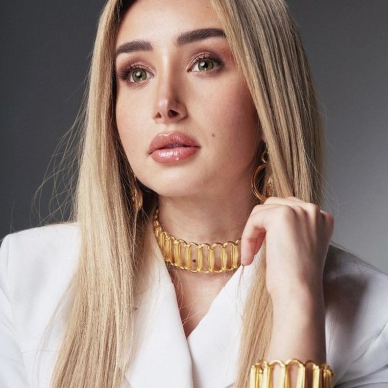 مجوهرات هنا الزاهد العصرية التصميم