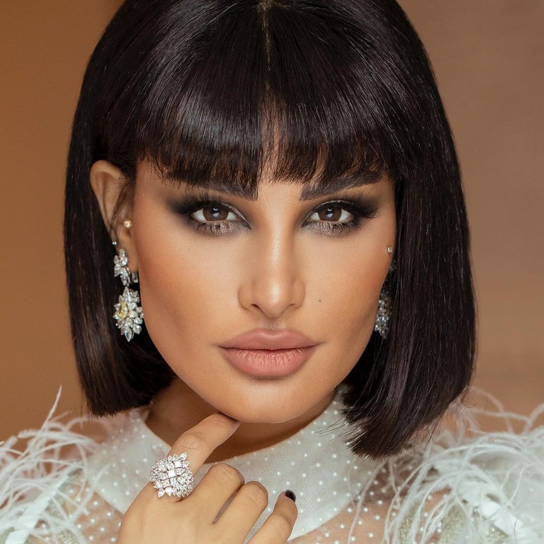 أميمة طالب تثير الجدل بشبهها مع الفنانة أحلام