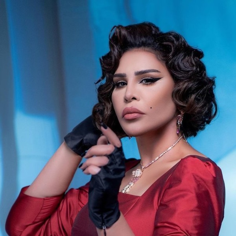  أحلام تثير إعجاب الجمهور بتصريحاتها بالفيديو من ميلانو