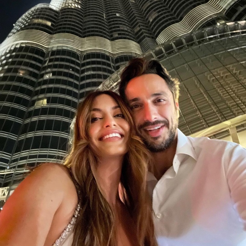 مشاهير اختاروا برج خليفة للإحتفال بأجمل مناسباتهم السعيدة ..كارن وازن وزوجها أحدثهم