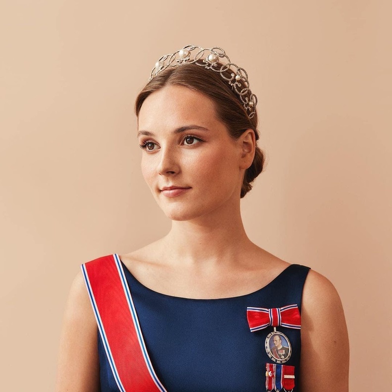 الأميرة إنغريد تحتفل بعيد ميلادها الـ 18