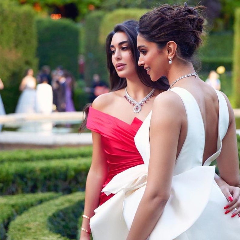 ياسمين صبري وديبيكا بادوكون