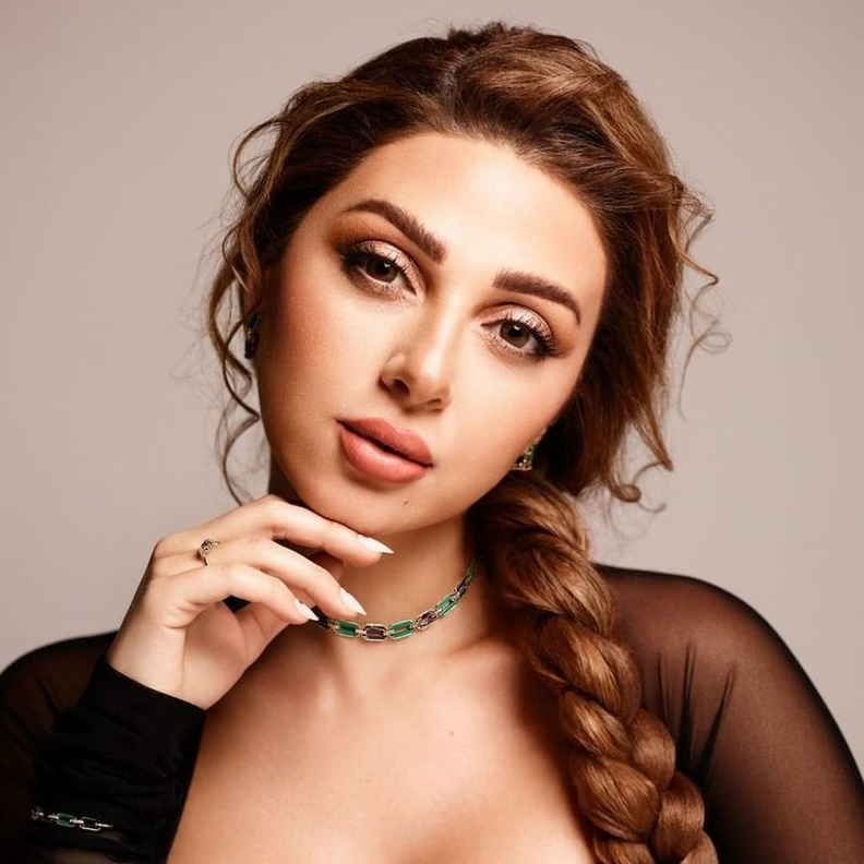 حيل مكياج تعلميها من ميريام فارس لإطلالة جمالية مشرقة