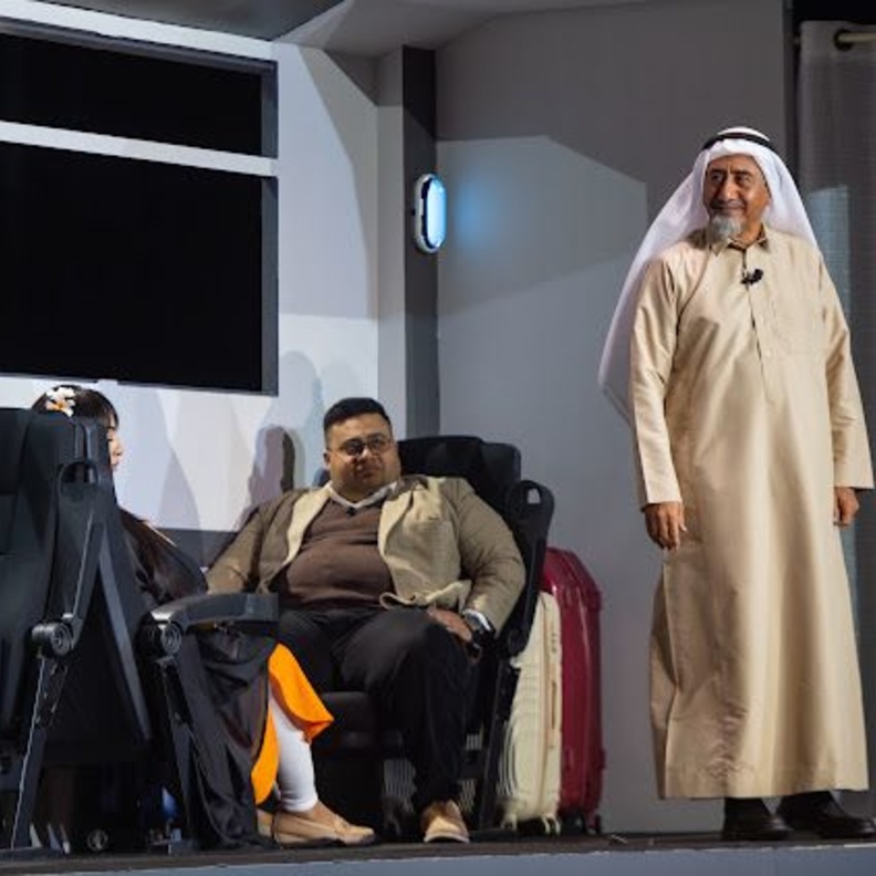 إقبال كبير من الجمهور على مسرحية "بخصوص بعض الناس" وناصر القصبي يعبر عن سعادته