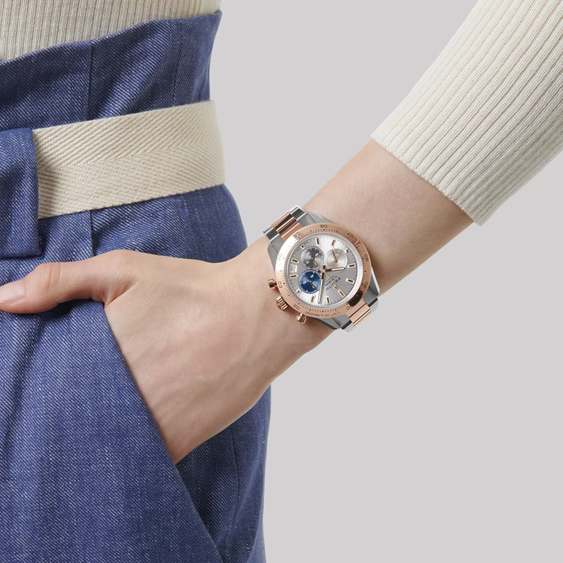 أروع الساعات المصممة ذات الأساور الفولاذية