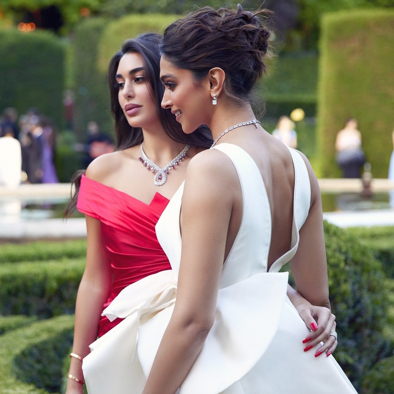 منافسة جمالية بين ياسمين صبري وديبيكا باديكون وأهم حيل المكياج على طريقتهما