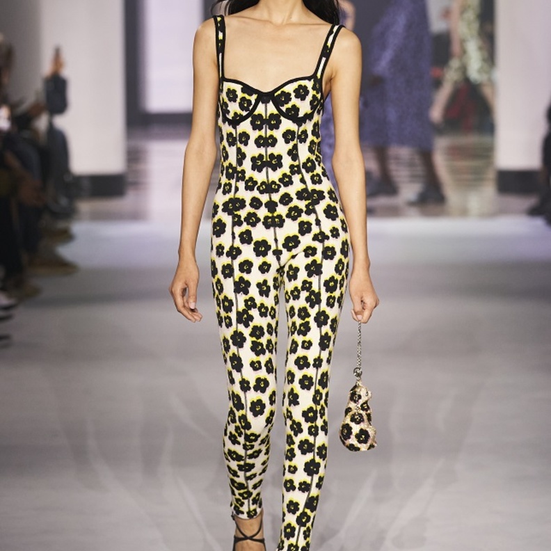 موديلات جمبسوت لصيف 2022 بأسلوب Lanvin المميّز