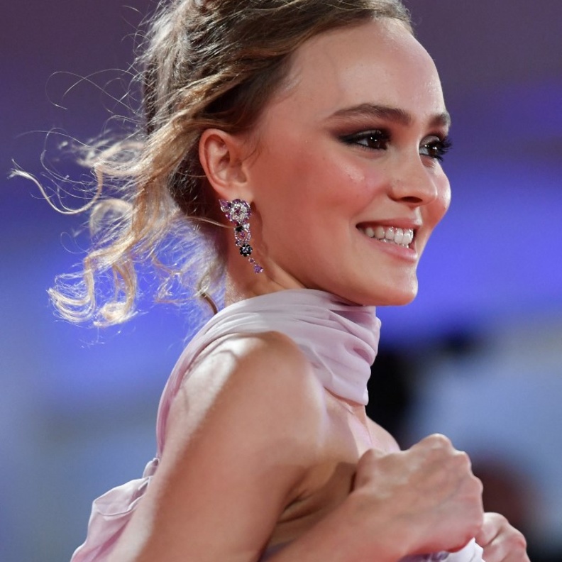 Lily-Rose Depp‏ خلال عرض فيلم  The King الذي تم عرضه خارج المنافسة في 2 سبتمبر 2019