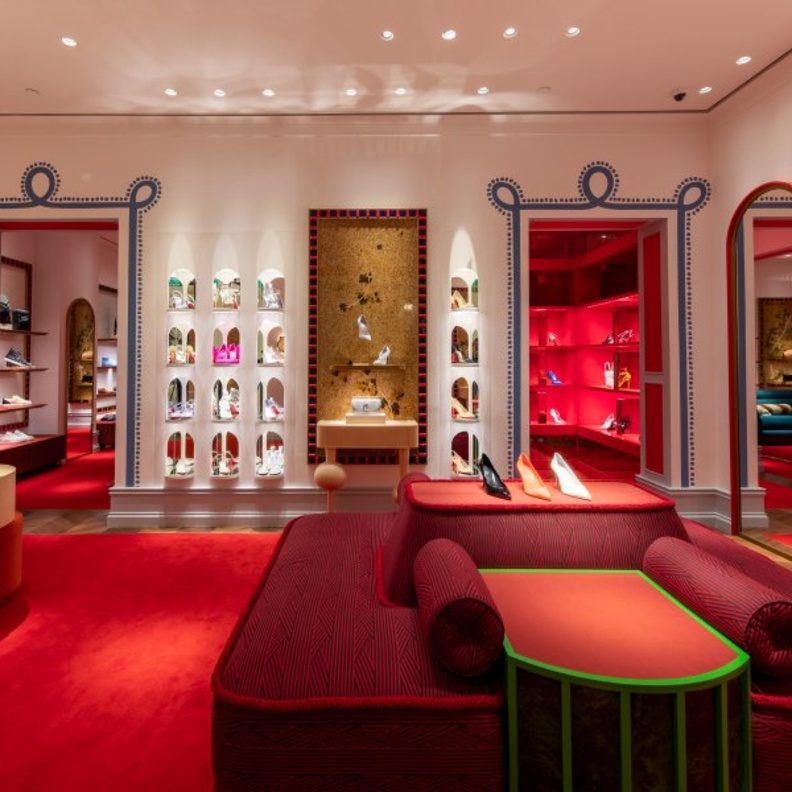 كريستيان لوبوتان يعلن عن متجره الجديد في الدوحة