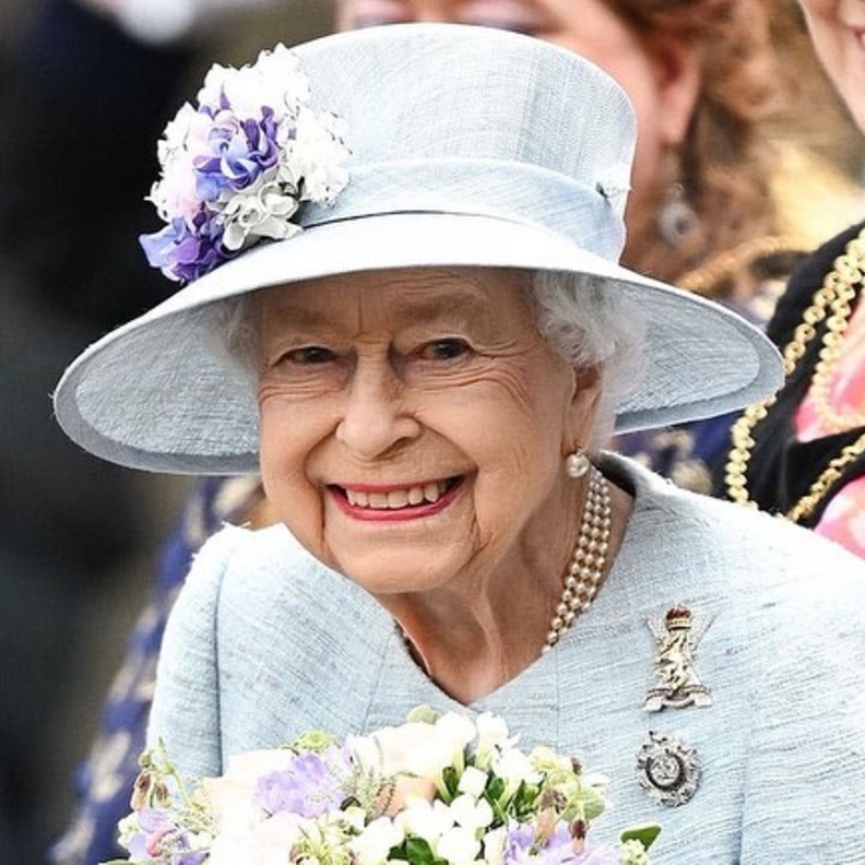 ملكة بريطانيا تصل إلى اسكتلندا