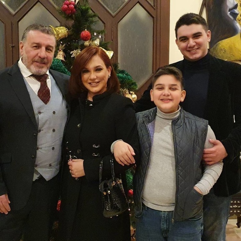 مناسبات سعيدة جمعت ثنائيات المشاهير رغم طلاقهم