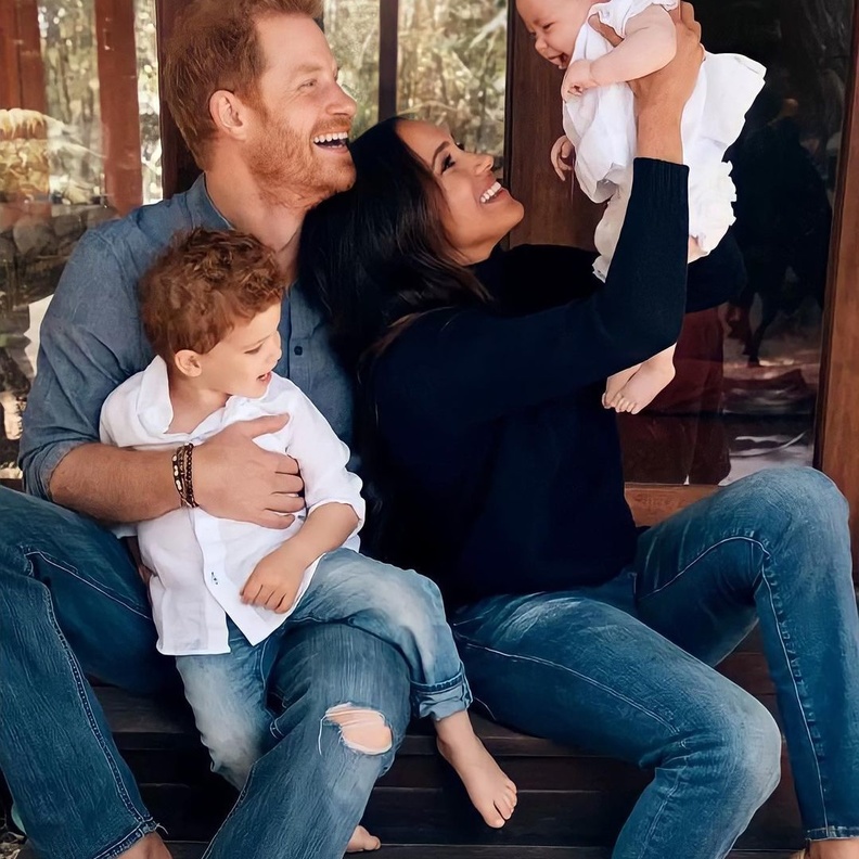 العائلة المالكة توجه التهنئة لطفلة الأمير هاري بمناسبة عيد ميلادها