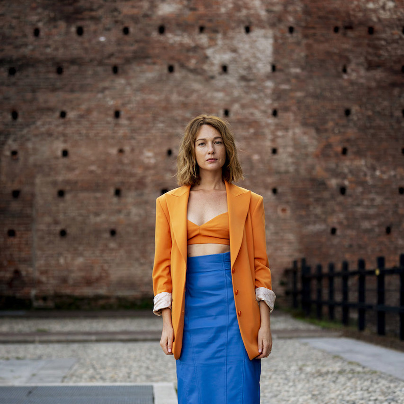 نصائح لاعتماد التوب القصيرة لمختلف مشاوير الصيف 