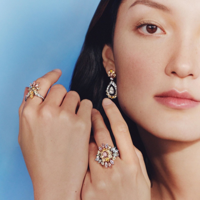 إطلالة كلاسيكية في عيد الأضحى مع خواتم الكوكتيل