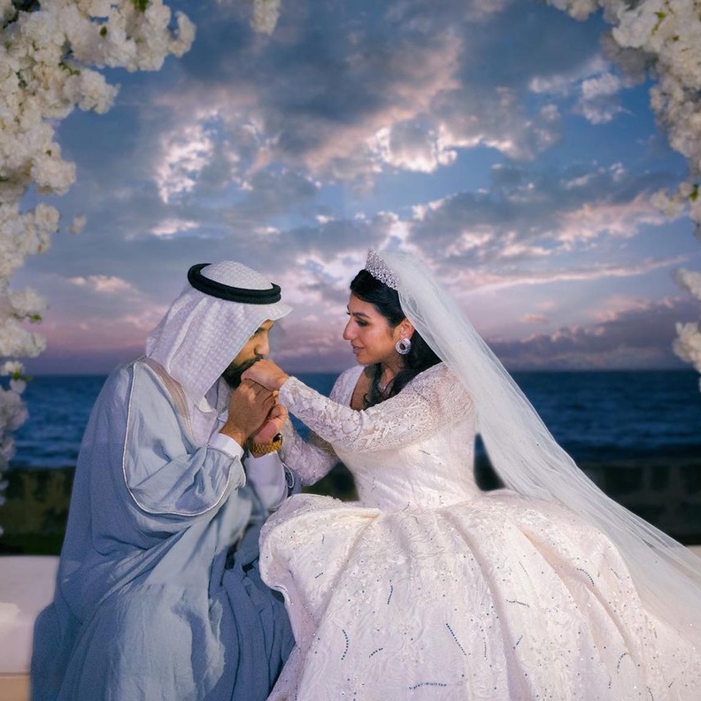 اجمل اللحظات الساحرة لحفل زفاف على البحر من منتجع موفمبيك النورس في جدة