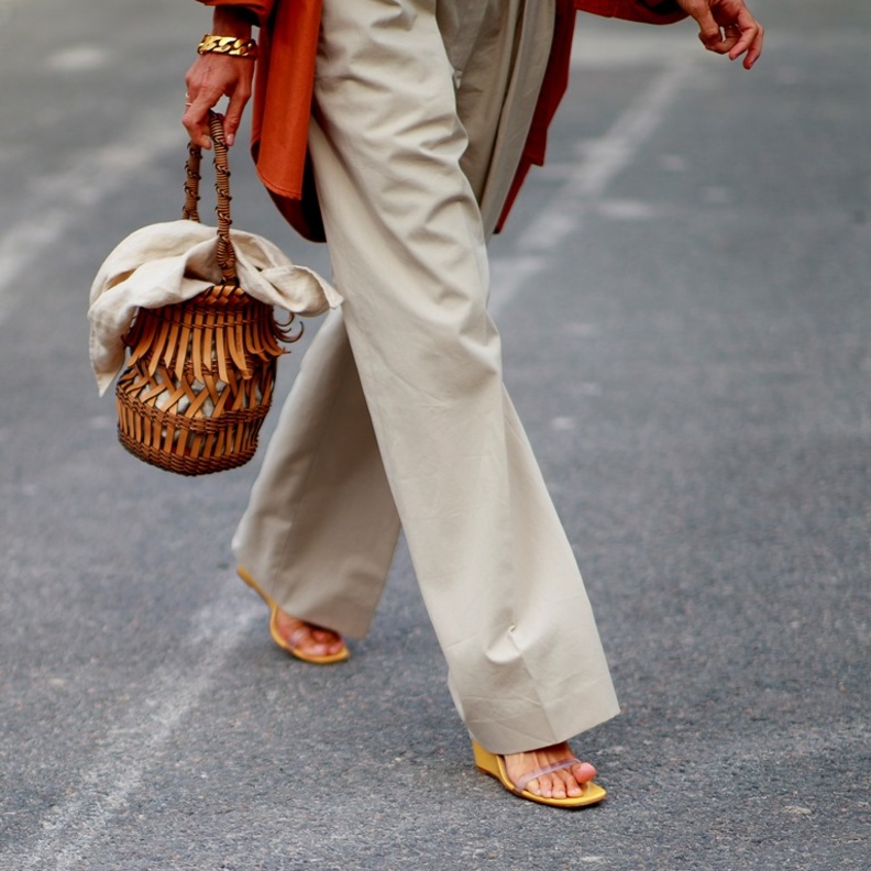 البناطيل الواسعة ستكون خيارك المثالي لإطلالات أنيقة وعملية